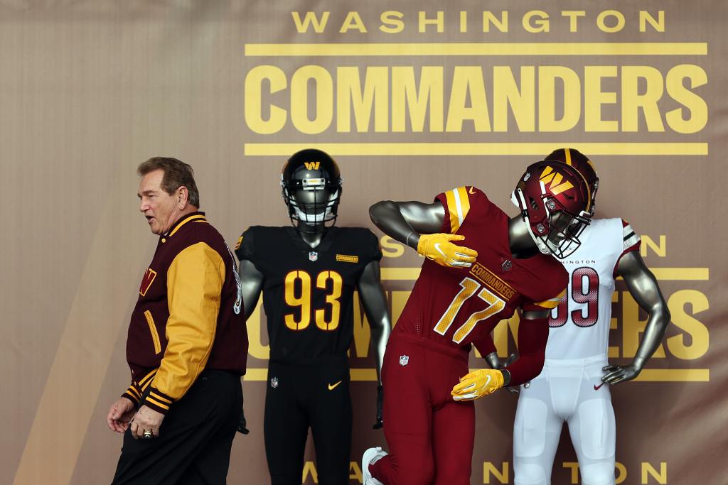 Washington Football Team Announces Name Change to Washington Commanders